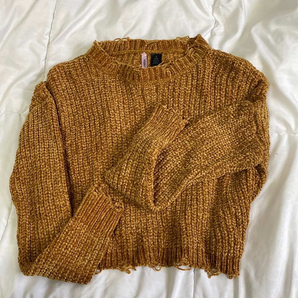 Distressed mustard/gold sweater✨